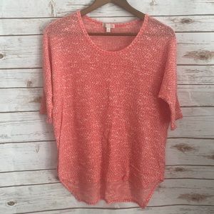 GB Gianni Bini coral and white short sleeved sweater.  Size Medium.